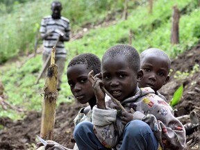 Uganda děti