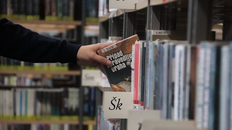 Plakát Knihovna otevřena