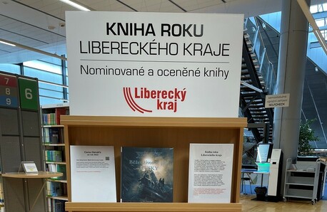Plakát Knihy roku LK v knihovně