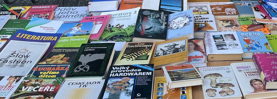 Plakát Burza knih a časopisů na Králově Háji