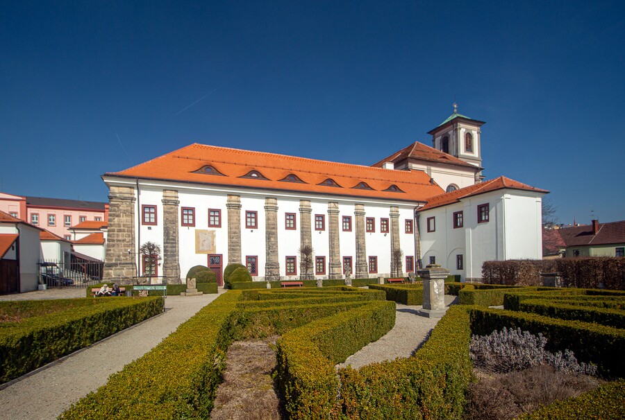 Plakát Život v augustiniánském klášteře v České Lípě