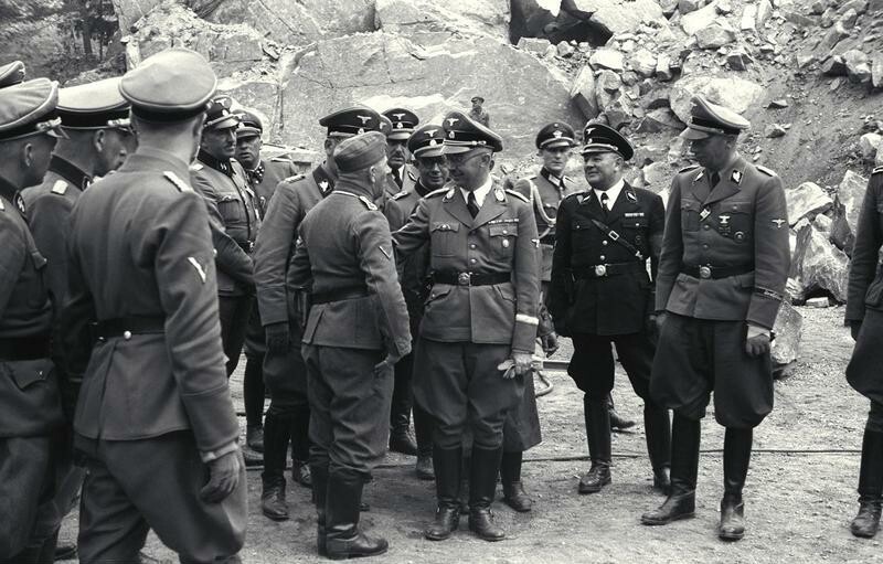 Plakát Představení knihy Gestapo. Velitelský sbor tajné státní policie v protektorátu Čechy a Morava