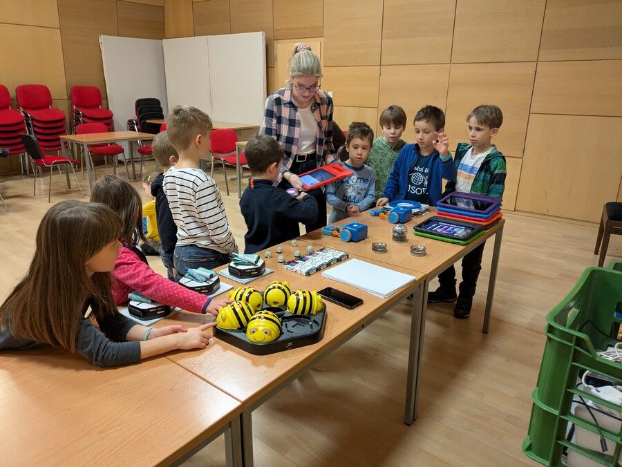 Plakát Robohrátky v knihovně